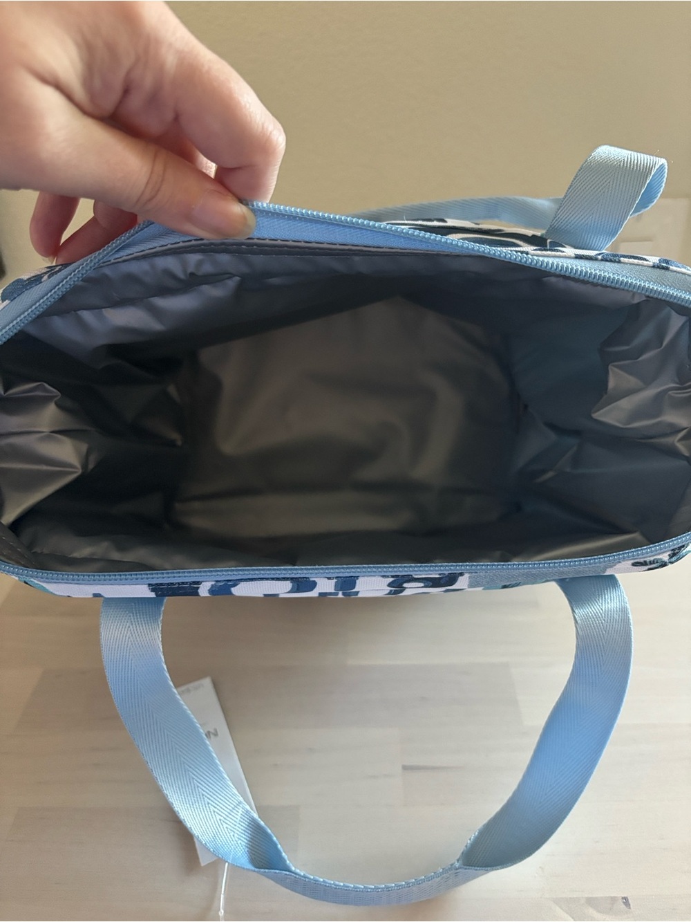 Chico's size 2 (US 12) Crepe Cropped Pants & cooler bag gift 🎁 - Picture 11 of 11